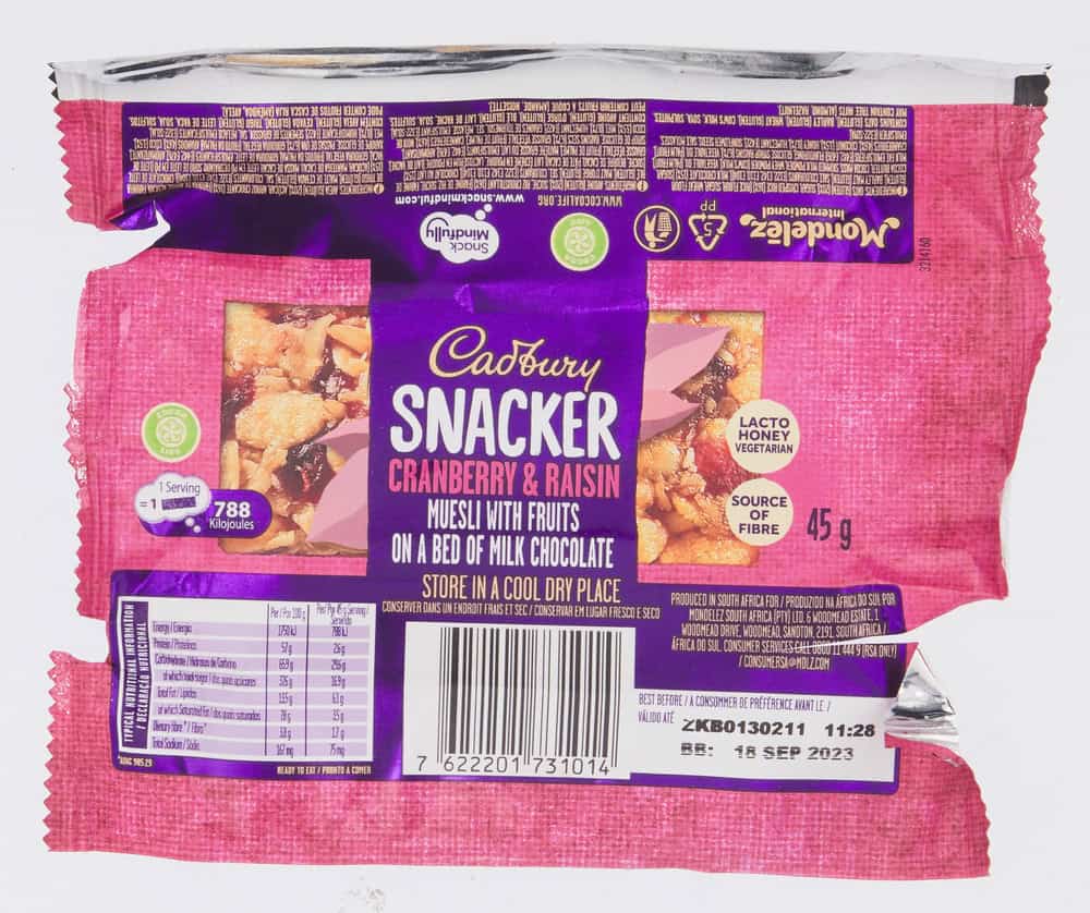 Cadbury Snacker Cranberry & Raisin Muesli Bar 45g